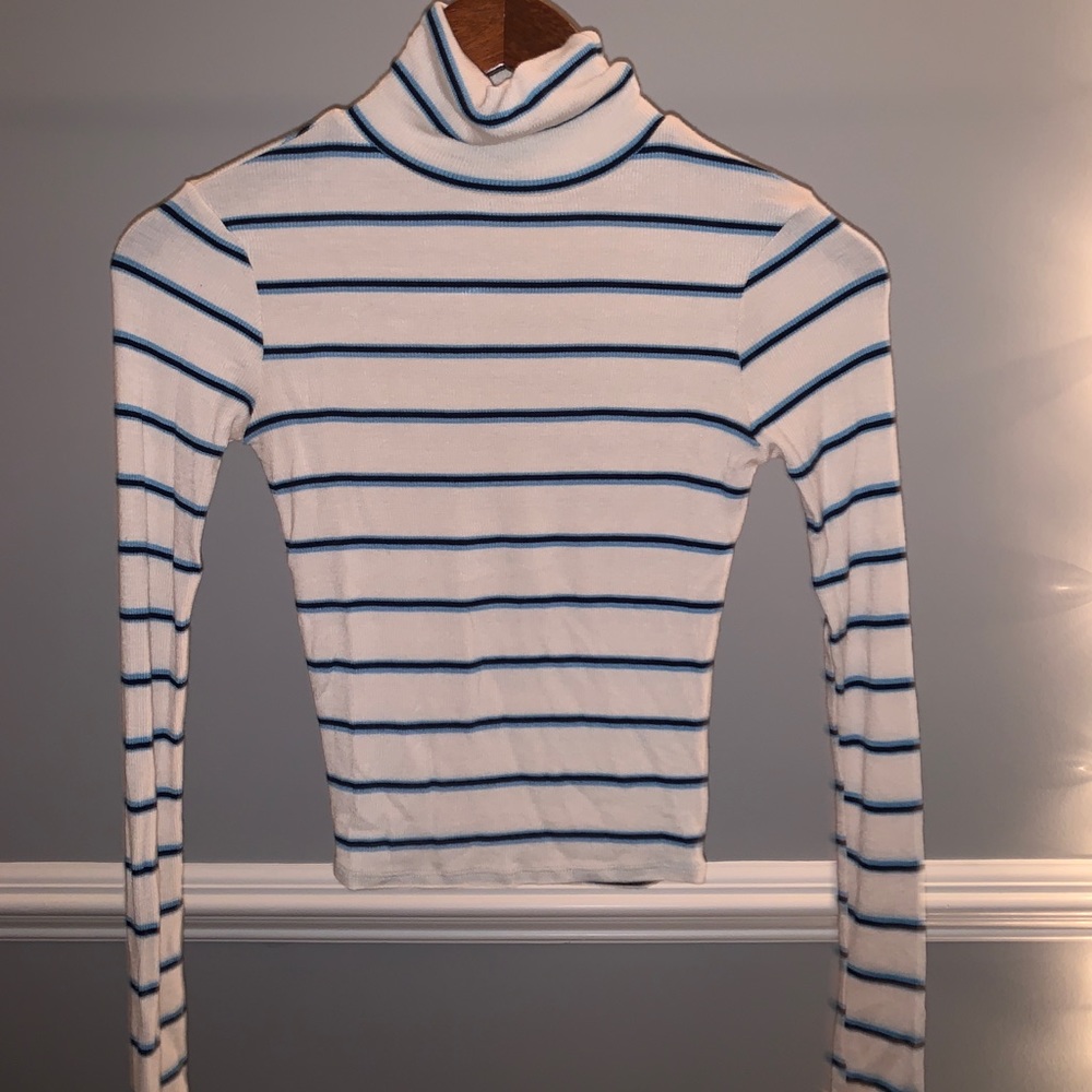 Tillys Turtleneck